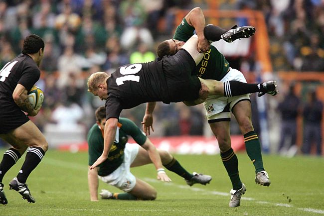 springboks-rugby-tackle.jpg